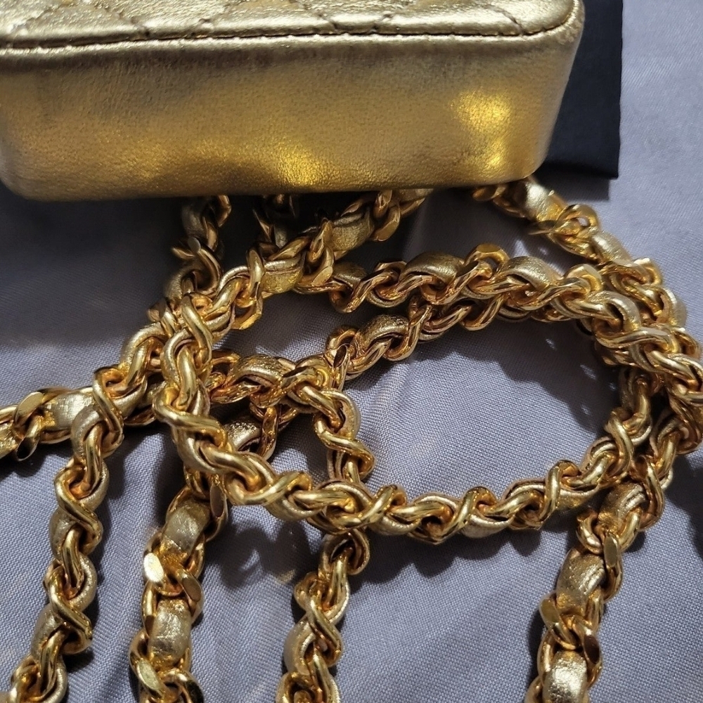 Chanel Gold Quilted Women's Bag - Picture 9 of 11